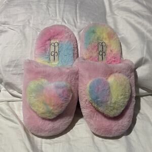 Jessica Simpson L 2/3 Pink Fuzzy Slippers with Heart Design worn once euc